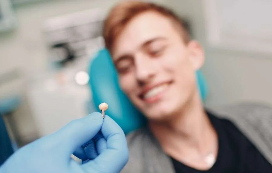 Encuentra la mejor solución para tus implantes con Clinica dental Helident